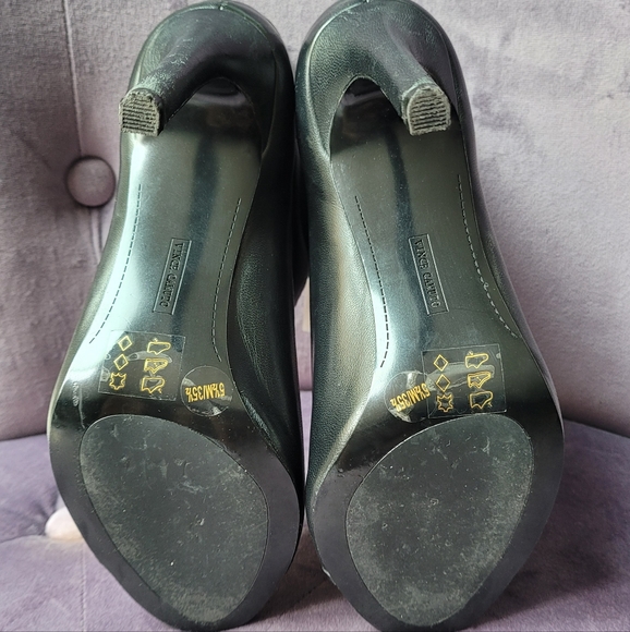 VINCE CAMUTO Learher Booties - Picture 6 of 6